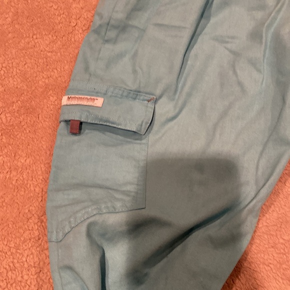 Scrub set - Picture 14 of 14